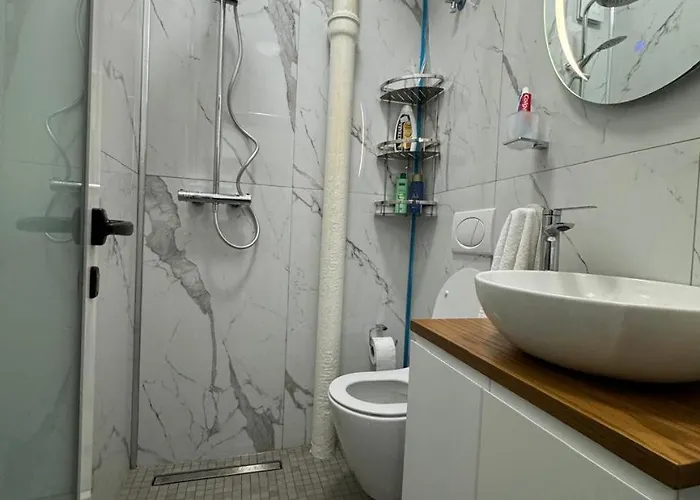 Ami Blloku Apartamento