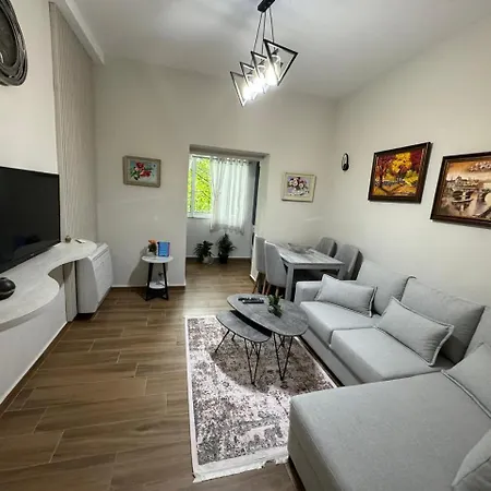 Ami Blloku Apartamento